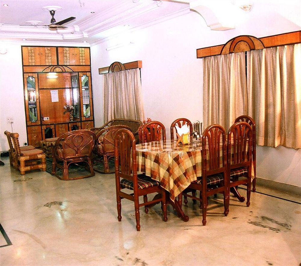Coral Residency, Sector I Hotell Calcutta Exteriör bild